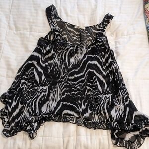 RUMORS slightly sheer pretty top size Large